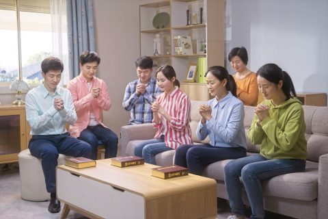 心是神的殿　除掉心中人的地位